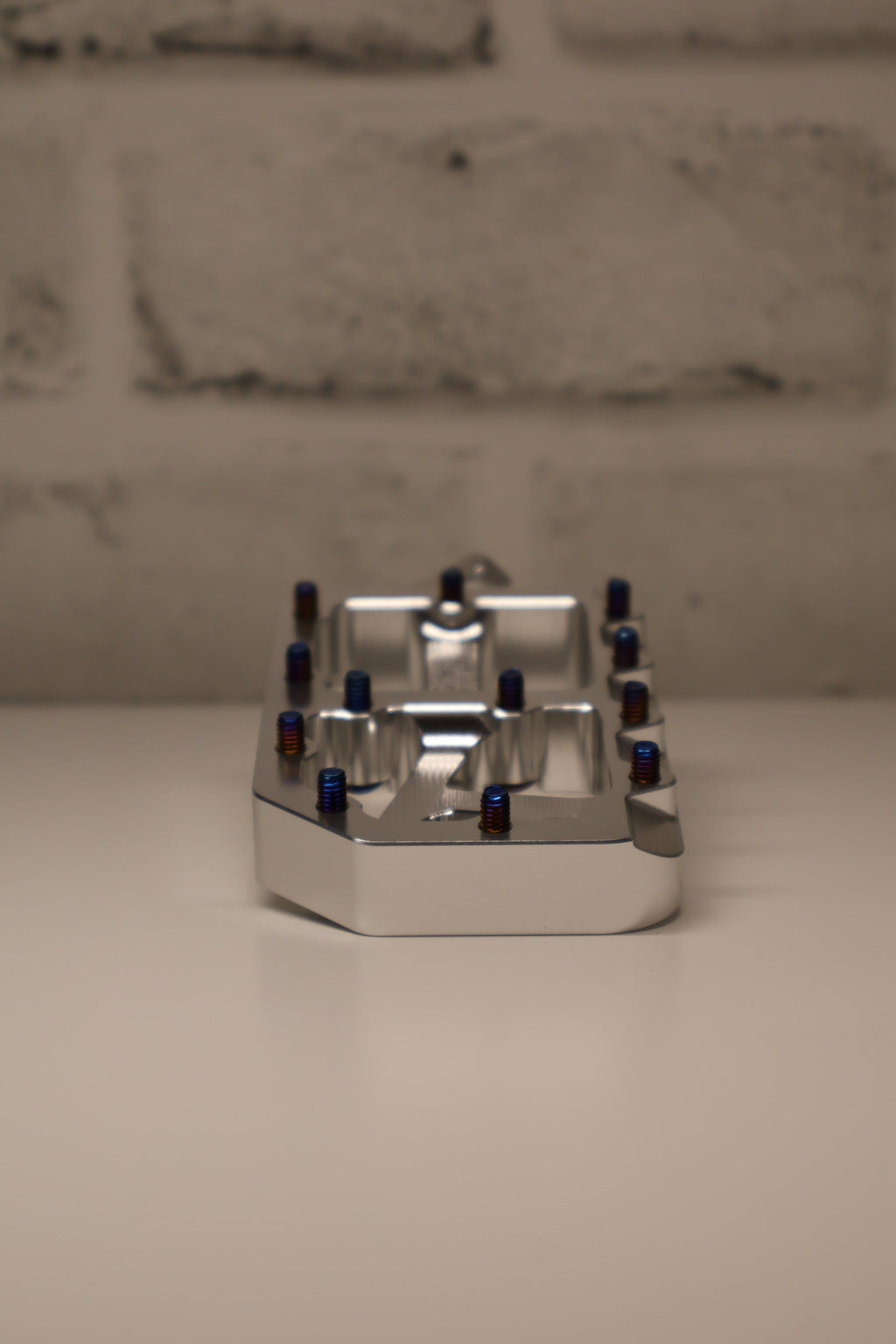 SE TITANIUM WAVE WIDE PEGS. BACK ORDER