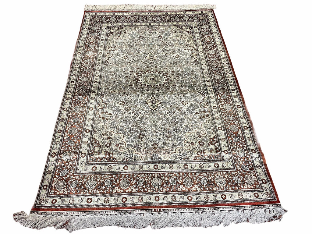 4' X 6' Vintage Fine Handmade Chinese Oriental Silk Rug 400 KPSI Wow