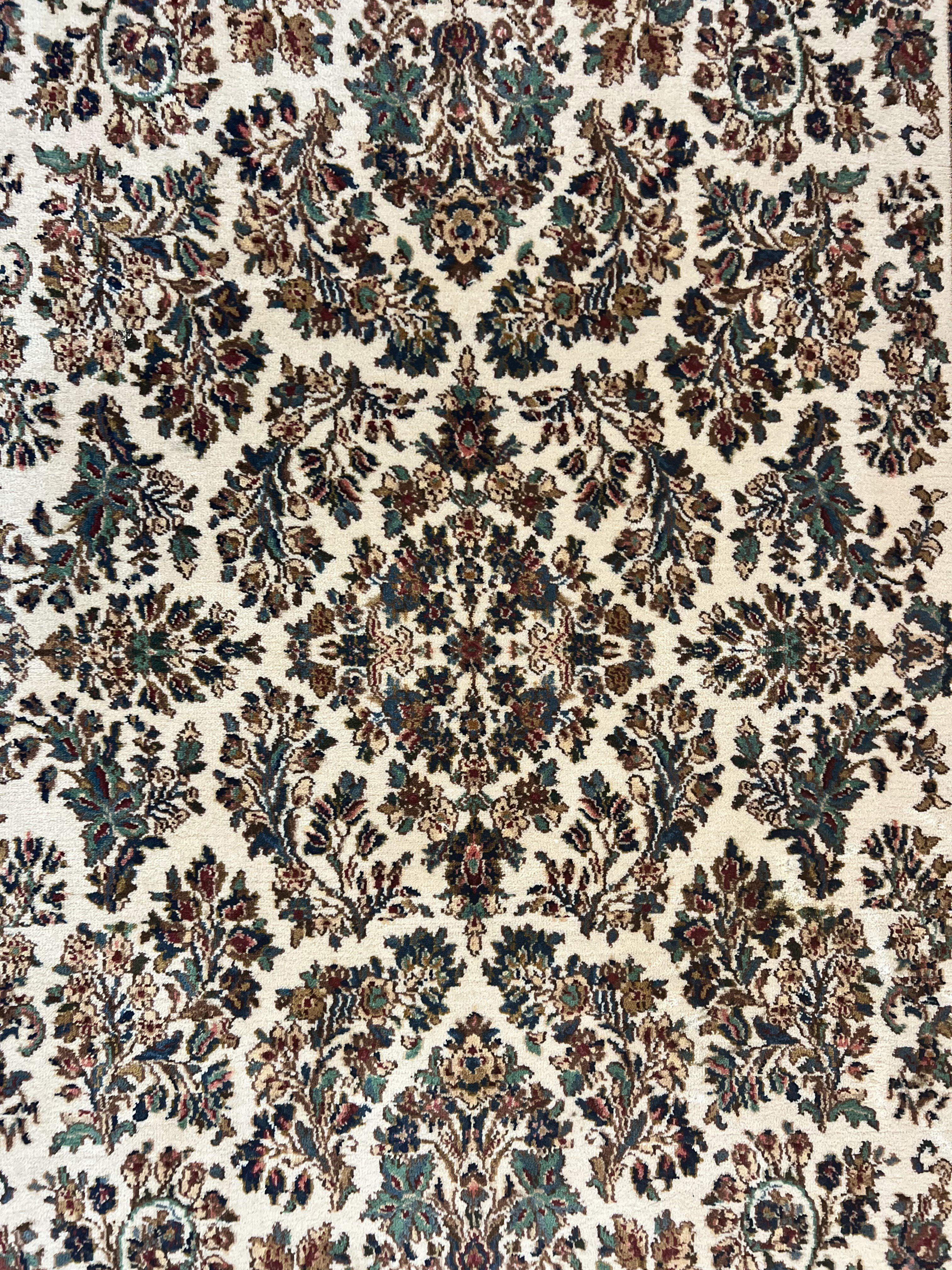Karastan Rug 5.9 x 9, Ivory Sarouk #760, Wool Vintage Original Collection 700 Series