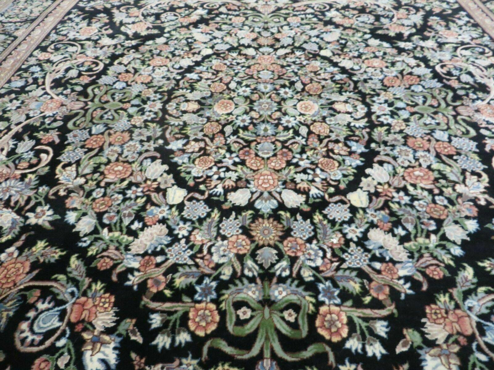 8' X 10' Vintage Handmade Pakistani Floral Wool Rug Black Nice