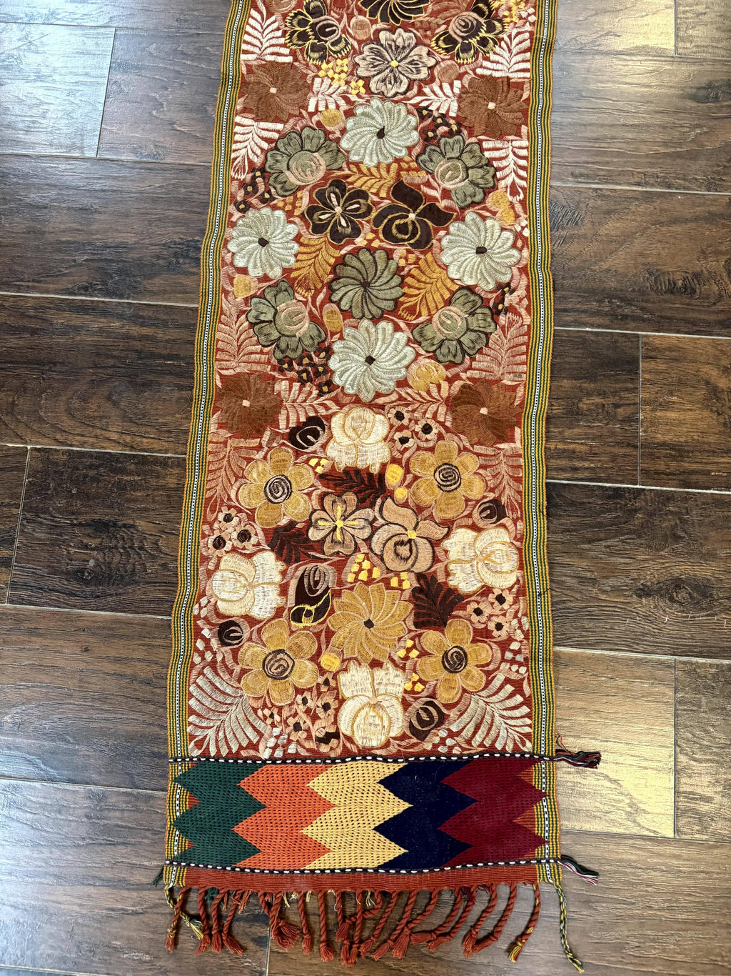 Vintage Table Runner 1.5 x 7.5, Floral