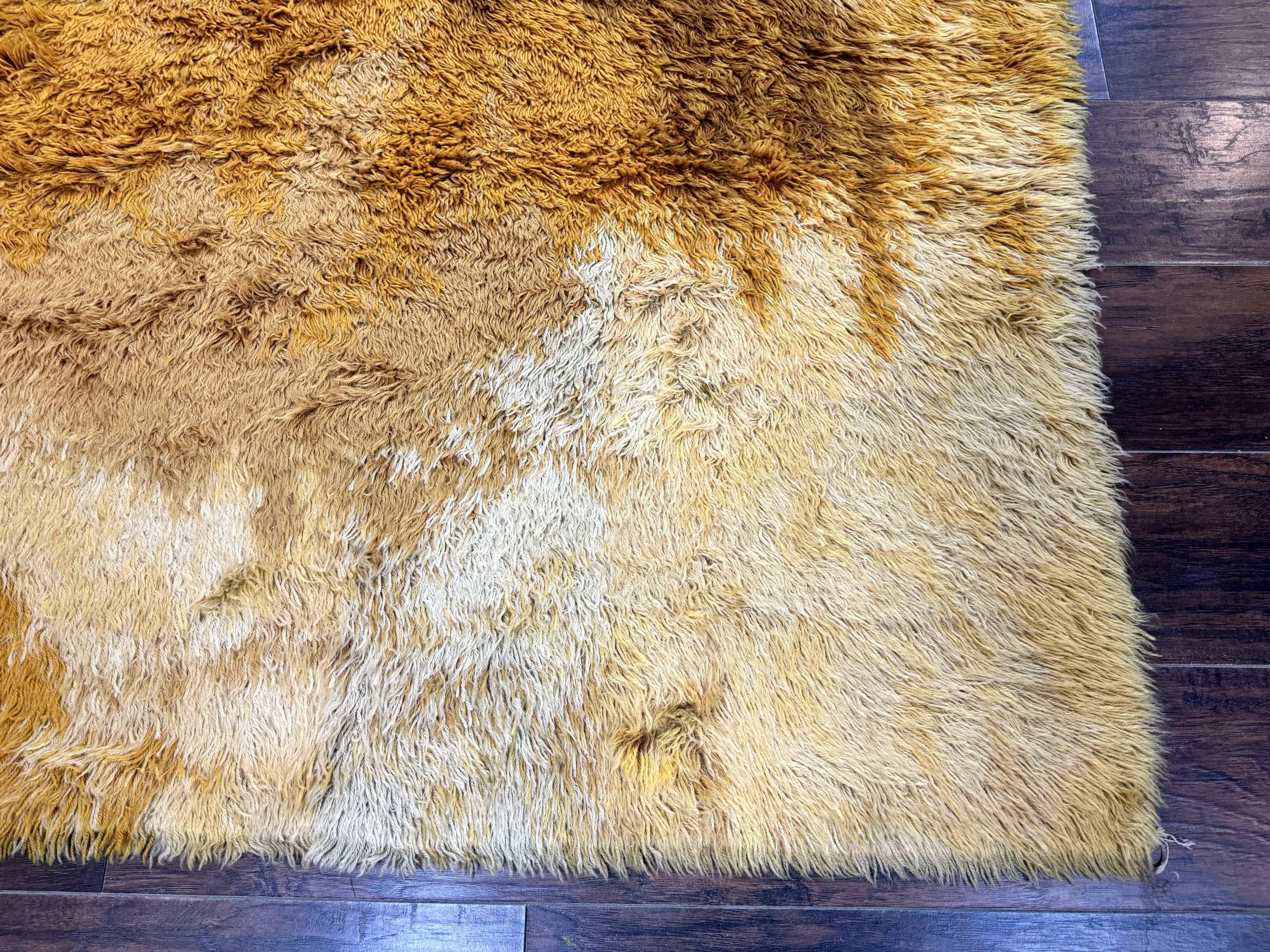 Rya Shag Rug 4.6 x 6, Shades of Yellow, Mid Century Vintage Carpet