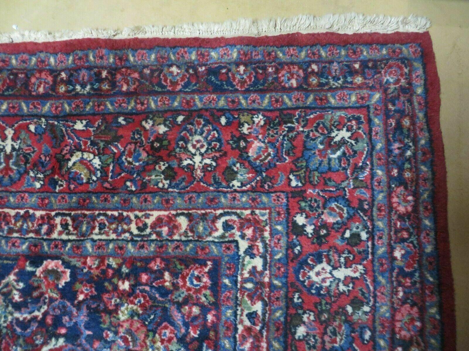 Persian Sarouk Rug 9x12 - Semi Open Field Medallion Carpet