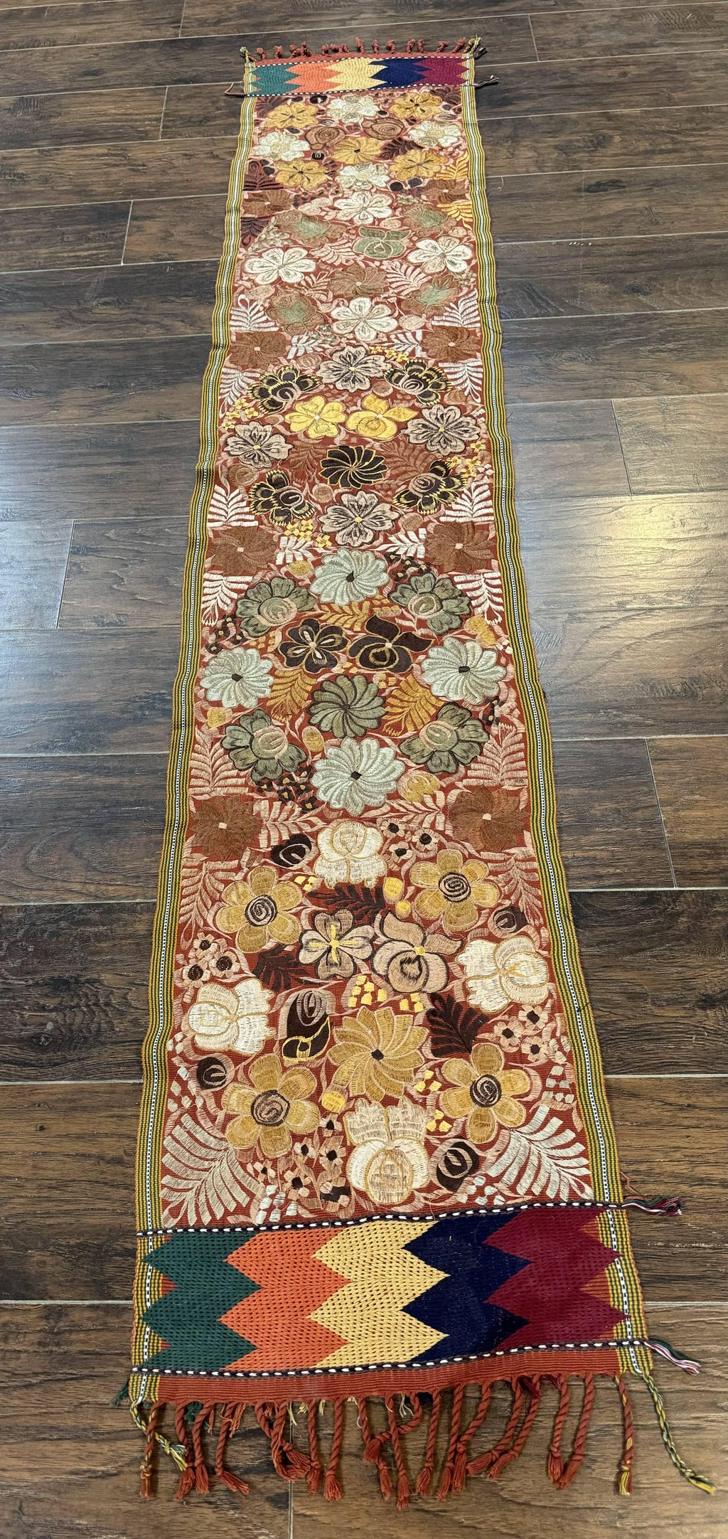 Vintage Table Runner 1.5 x 7.5, Floral