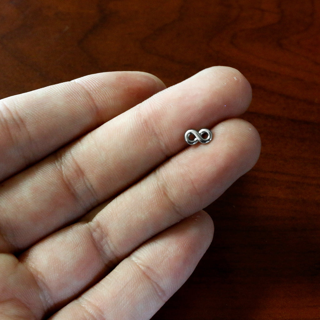 20G Gleaming Infinity Symbol Nose Screw