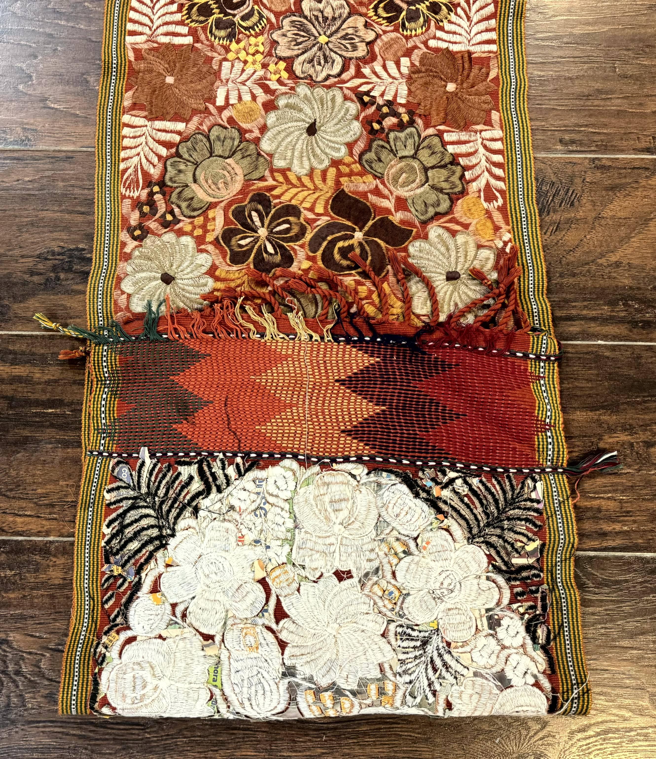 Vintage Table Runner 1.5 x 7.5, Floral