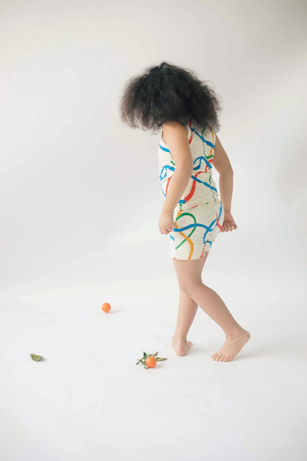 Tank Set in Wavy Lines