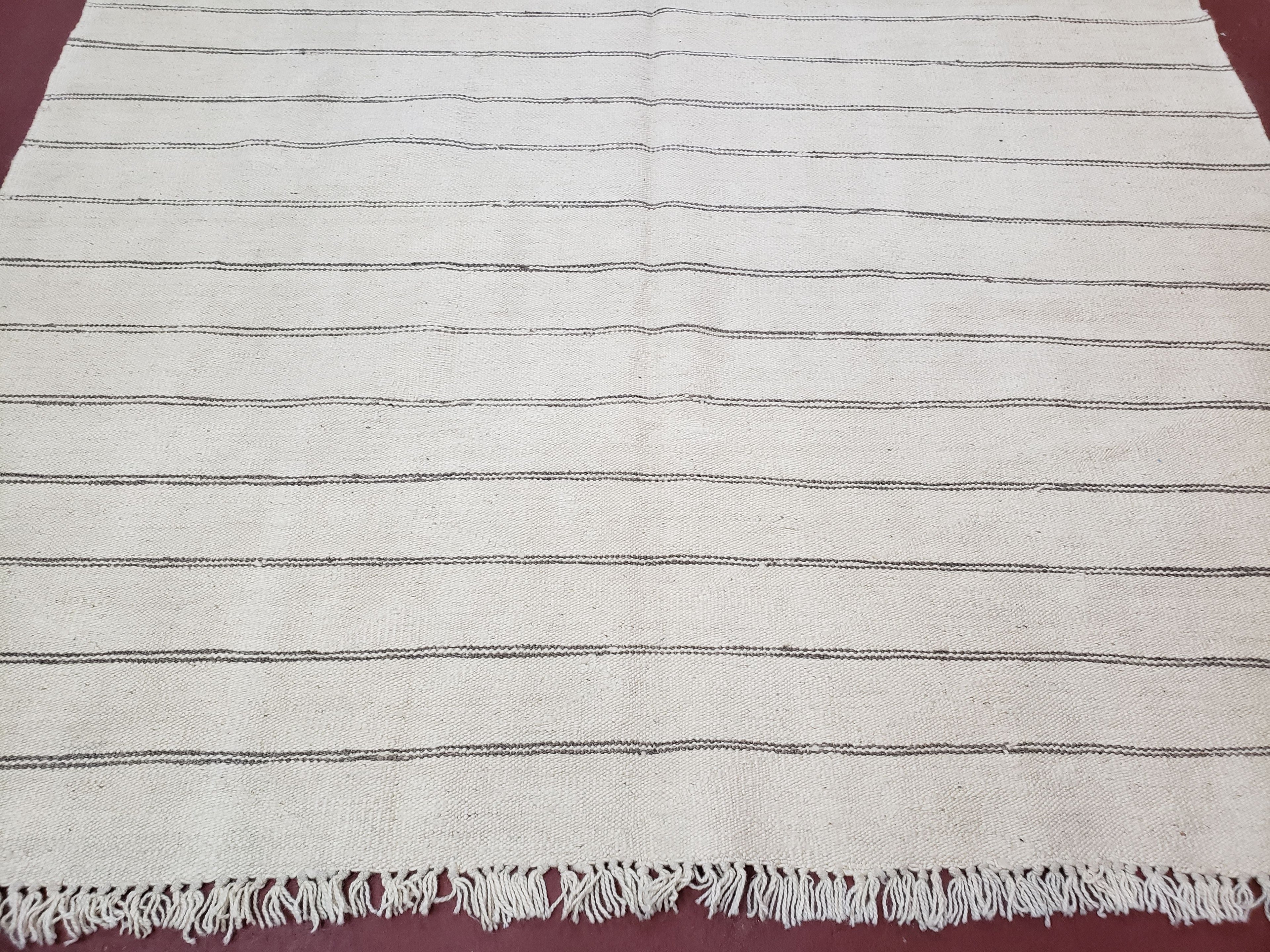 New Turkish Kilim Rug, Striped Area Rug, Southwestern Style, Off-white/Ivory Color, 5x8 Kilim Carpet, Hand-Knotted, Flatweave, Wool