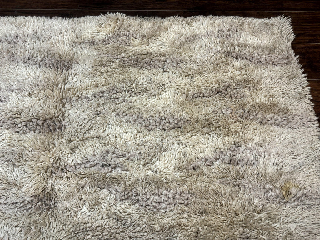 European Rya Shag Rug 6.6 x 9.7, Beige, Fluffy Vintage Area Rug