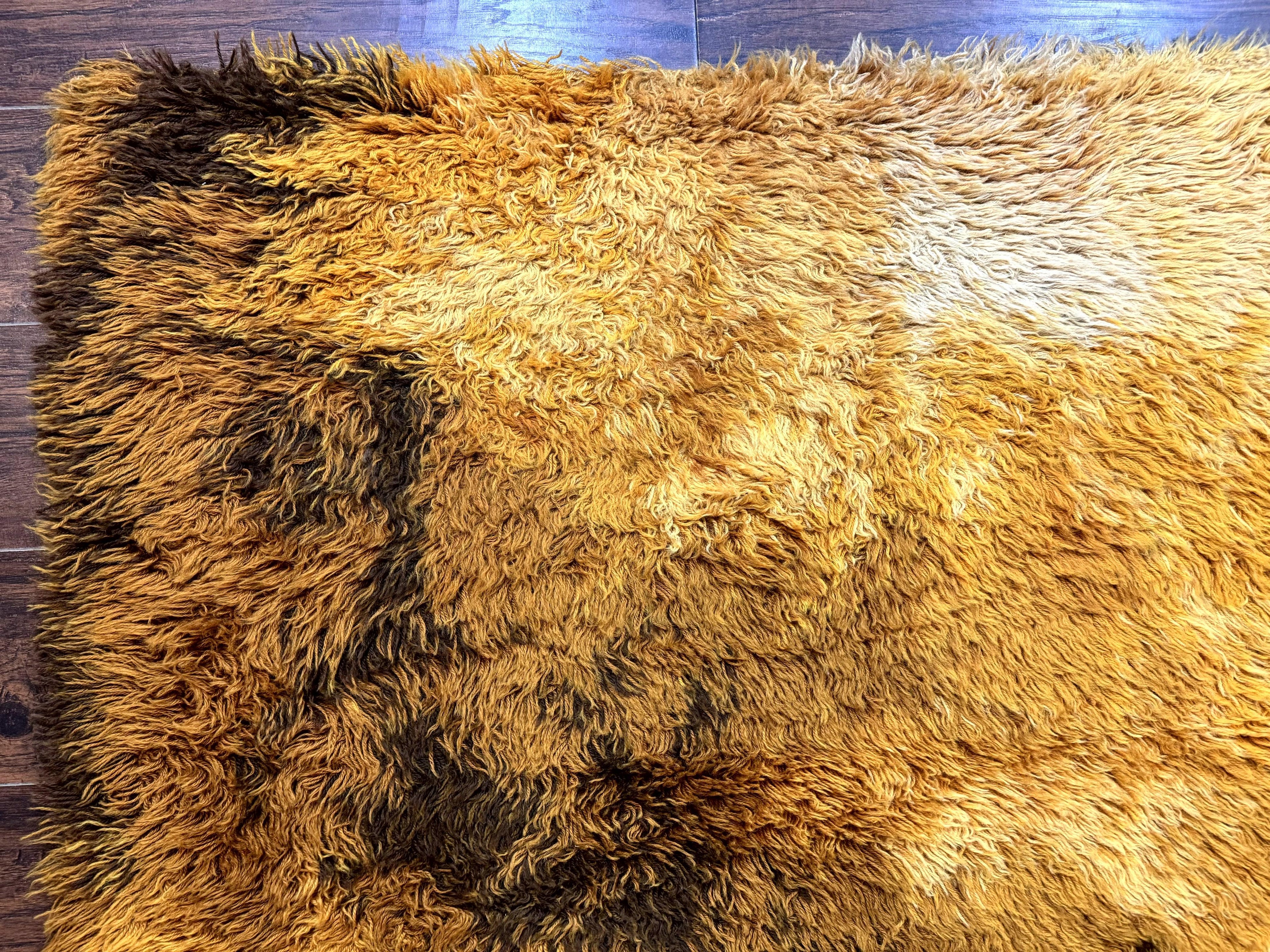 Rya Shag Rug 4.6 x 6, Shades of Yellow, Mid Century Vintage Carpet