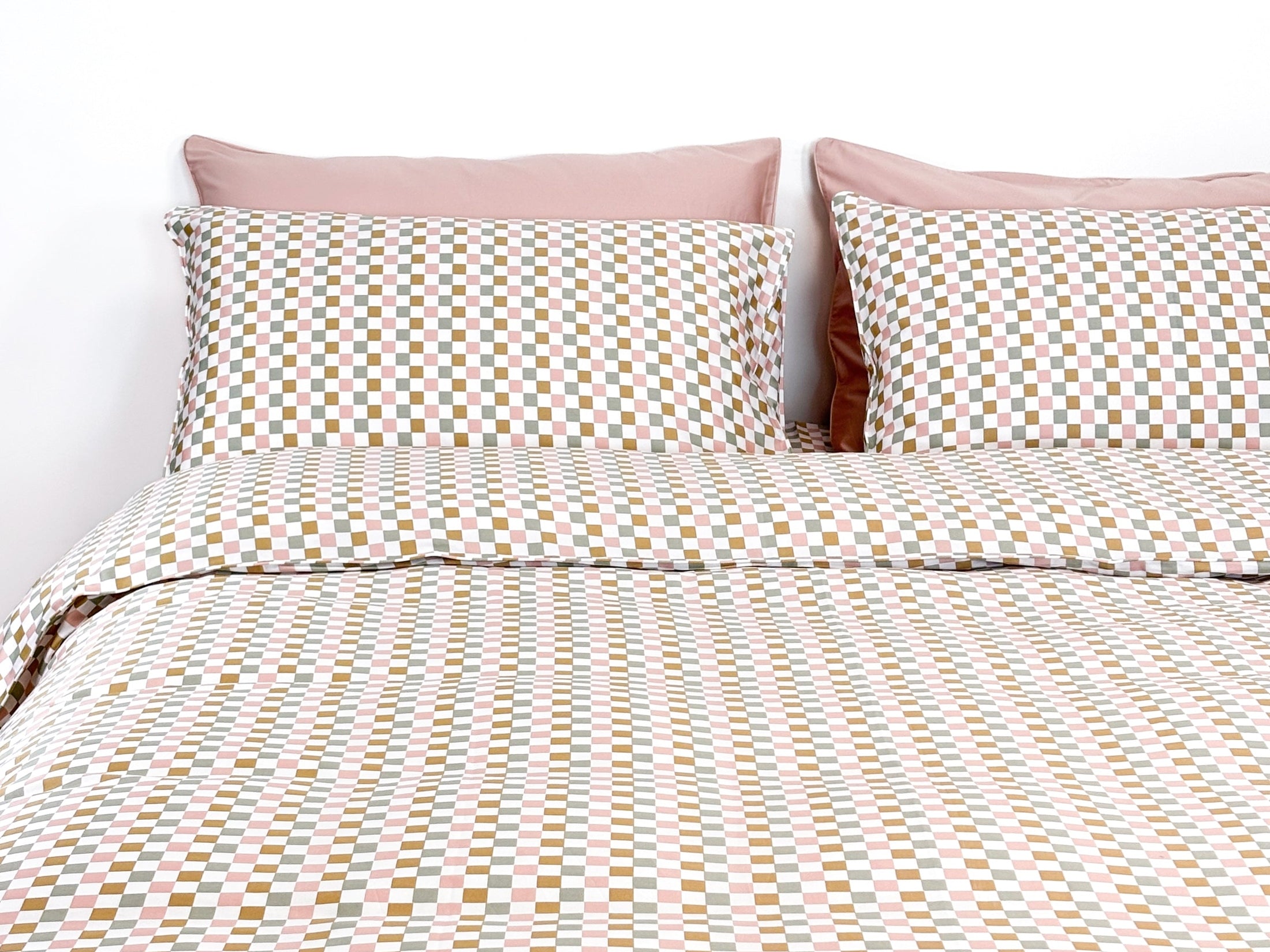 SHNUGGLE Bedding Set Colorful Checker