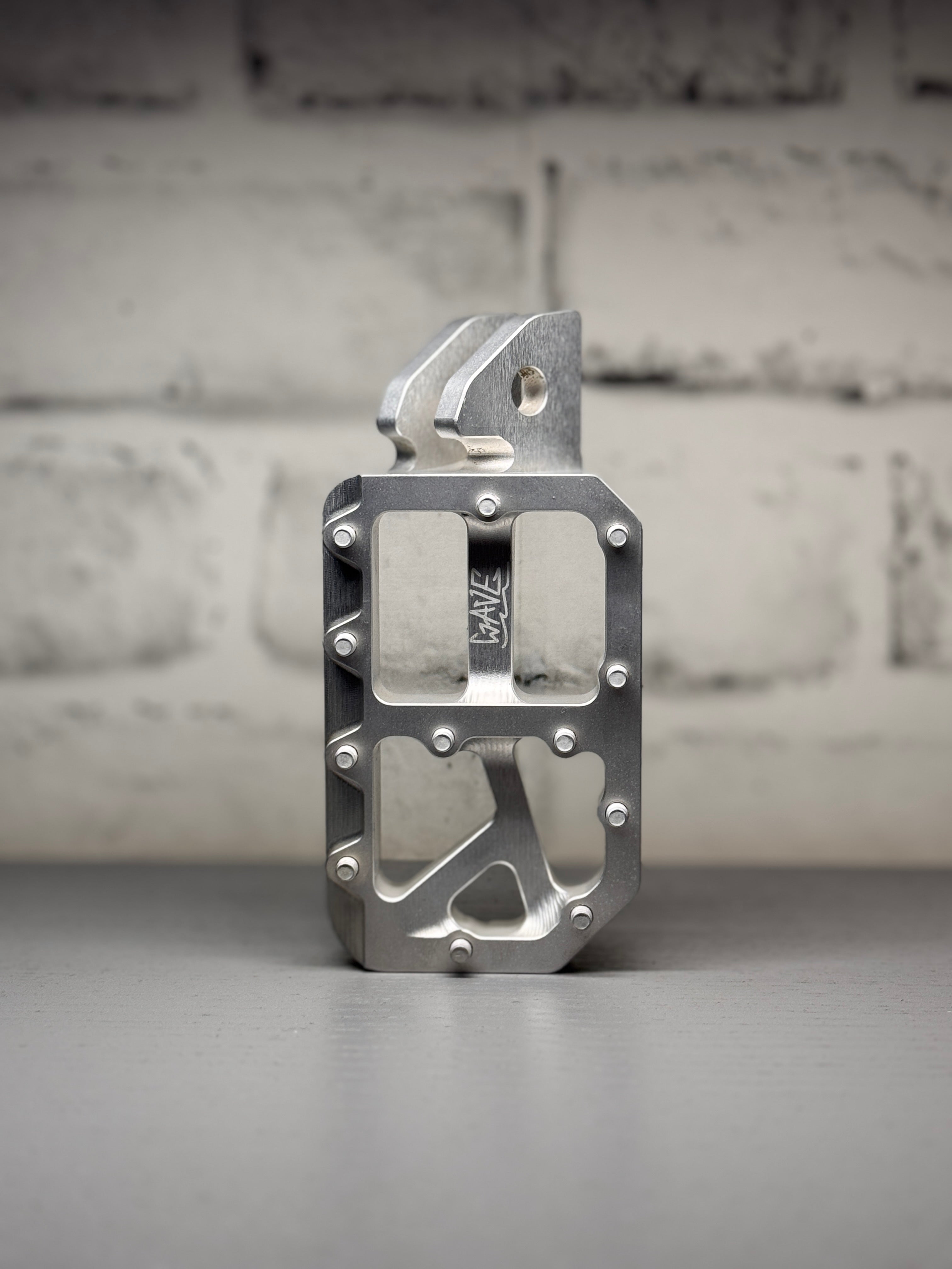 WAVE WIDE PEGS RAW BACK ORDER