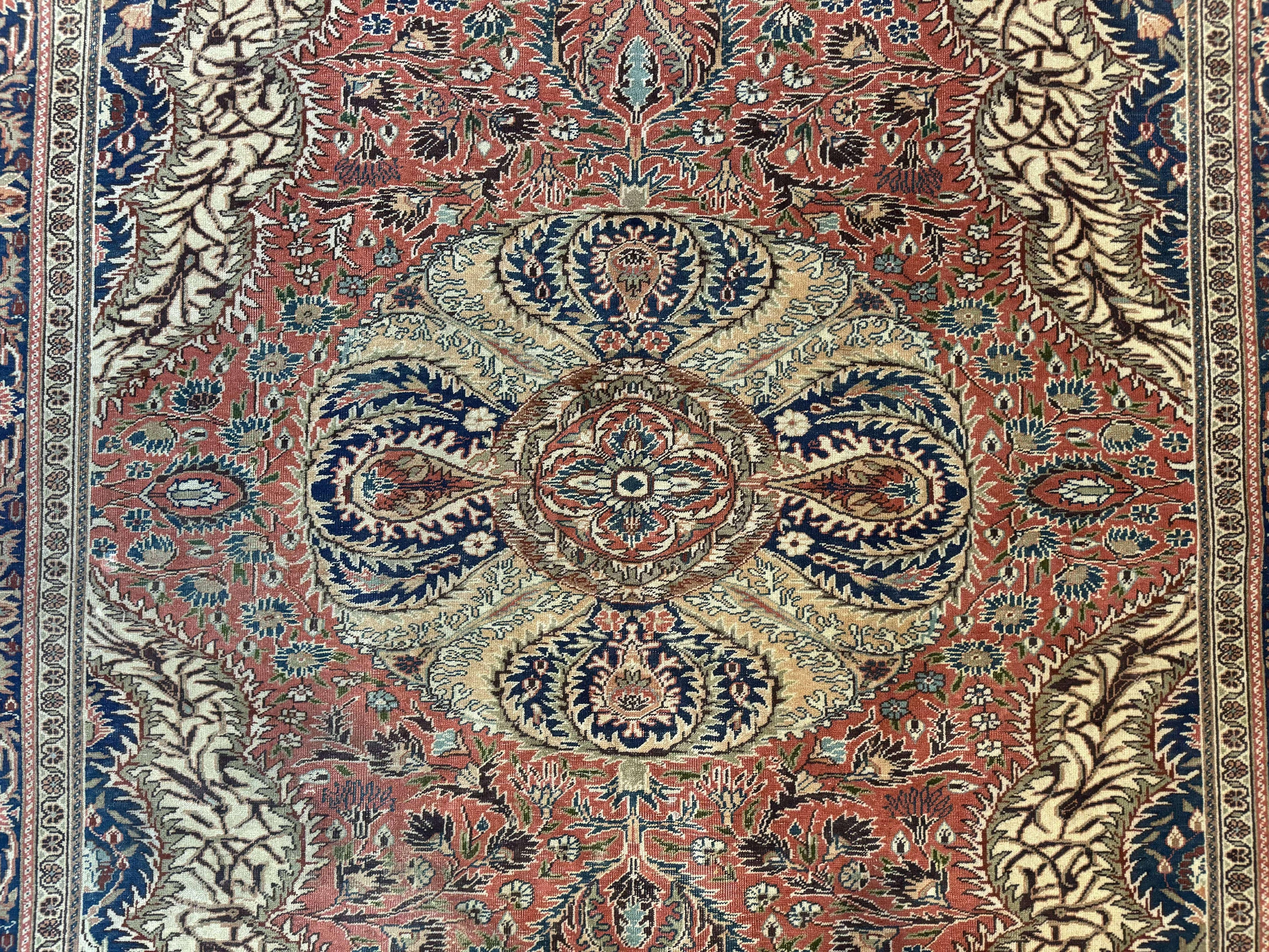 Turkish Kayseri Rug 6x10, Antique Turkish Carpet, Floral Medallion, Oriental Carpet, Red