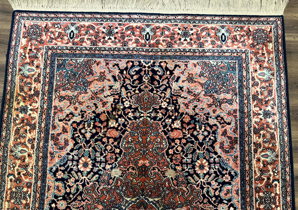 Karastan Rug 5.9 x 9, Kashan Medallion #741, Original Collection 700 Series, Discontinued, Wool Pile
