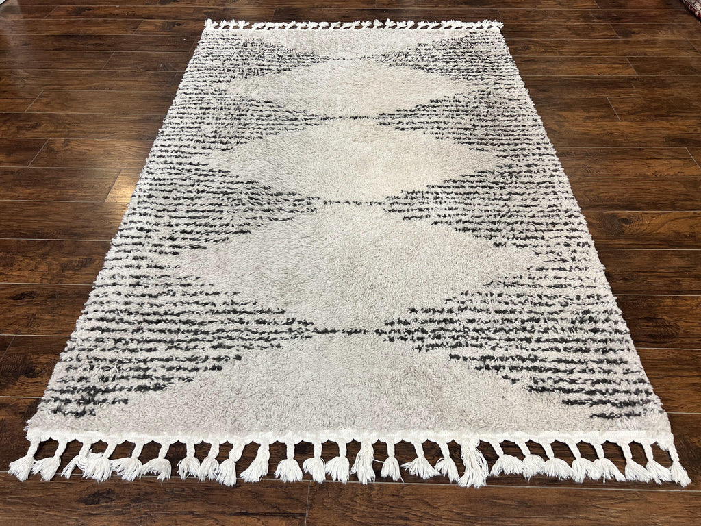 Shag Rug 5x8, Off White and Black Modern Contemporary Shag Area Rug, Moroccan Style Rug 5 x 8 ft, Medium Sized Rug, nuLoom Rug