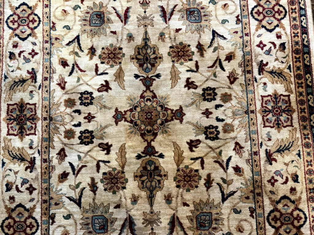 Karastan Rug 5.9 x 8.6, Karastan Traditions Amritsar Pattern Design 510, New Zealand Wool, Karastan Area Rug