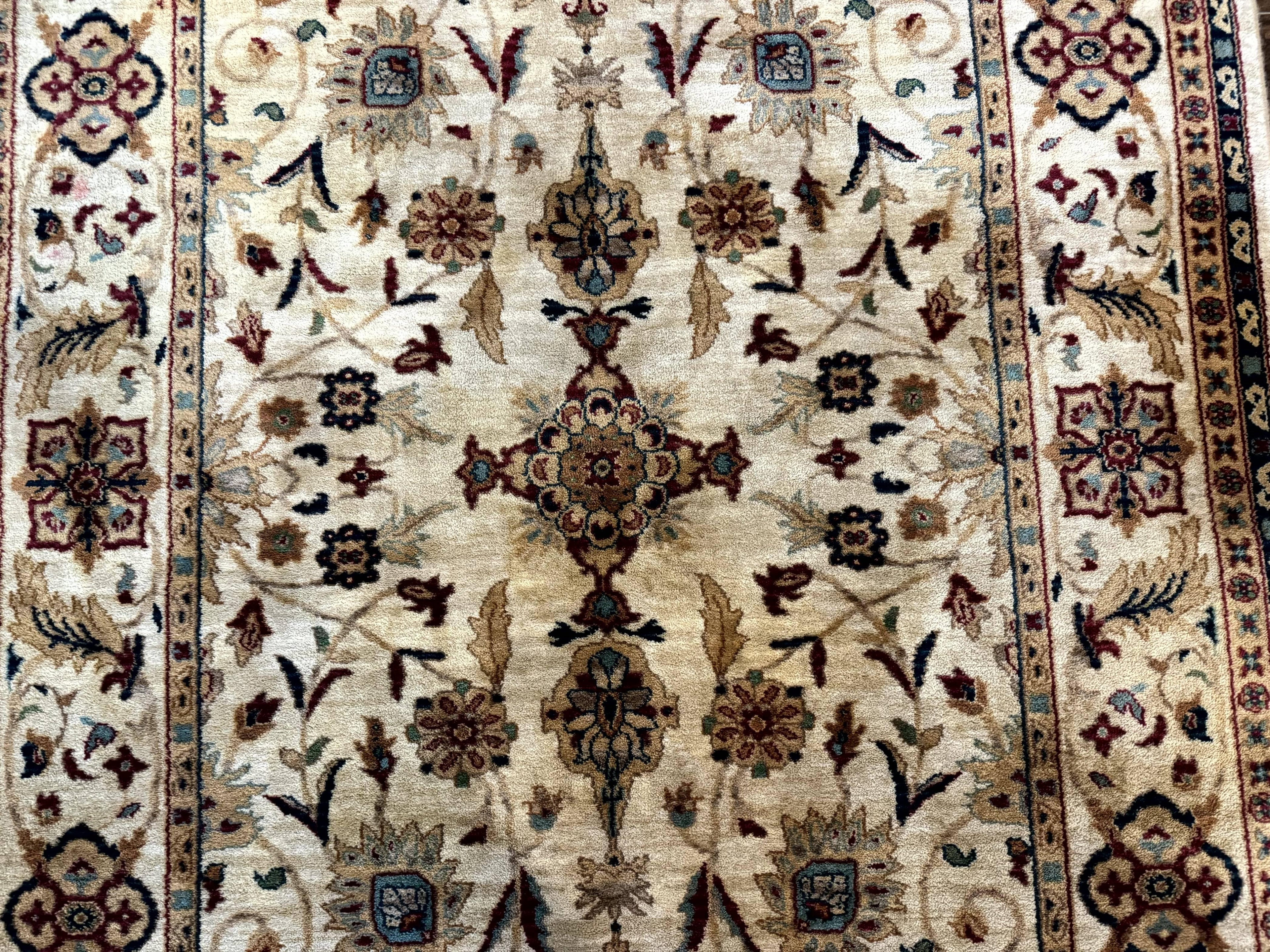 Karastan Rug 5.9 x 8.6, Karastan Traditions Amritsar Pattern Design 510, New Zealand Wool, Karastan Area Rug