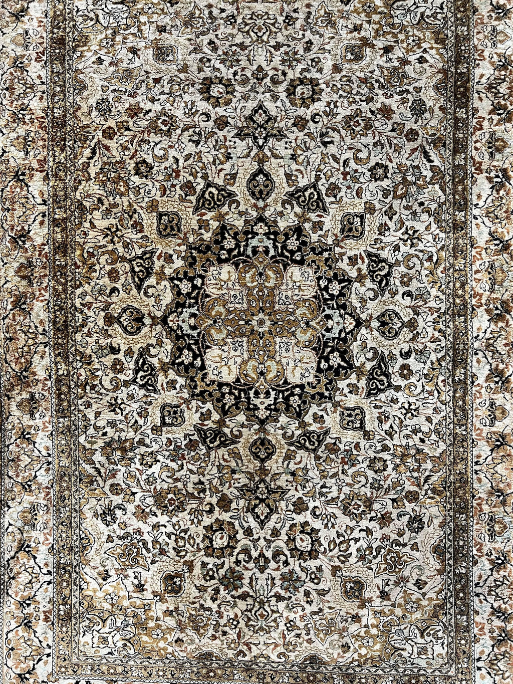 Persian Qum Silk Rug, Floral Medallion, Very Fine 60 Raj 475 KPSI, Handmade Hand Knotted Oriental Carpet, Silk on Silk