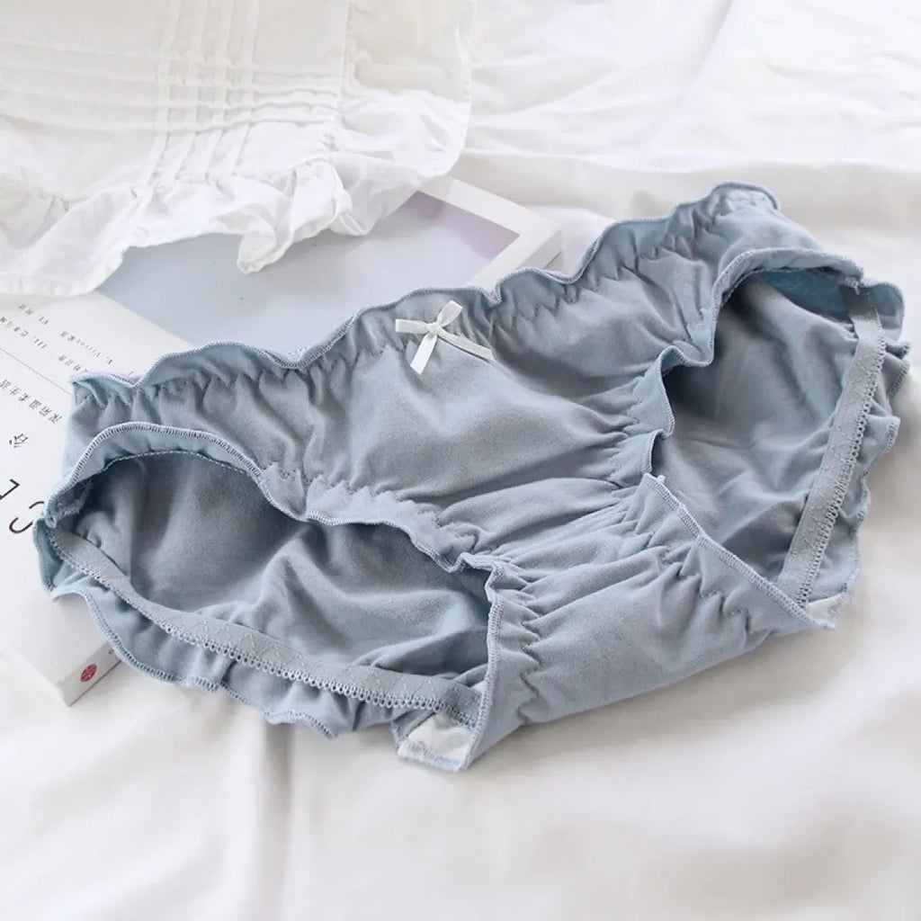 Kawaii Ruffle Edge Cotton Panties – Breathable Seamless Mid-Waist Lingerie