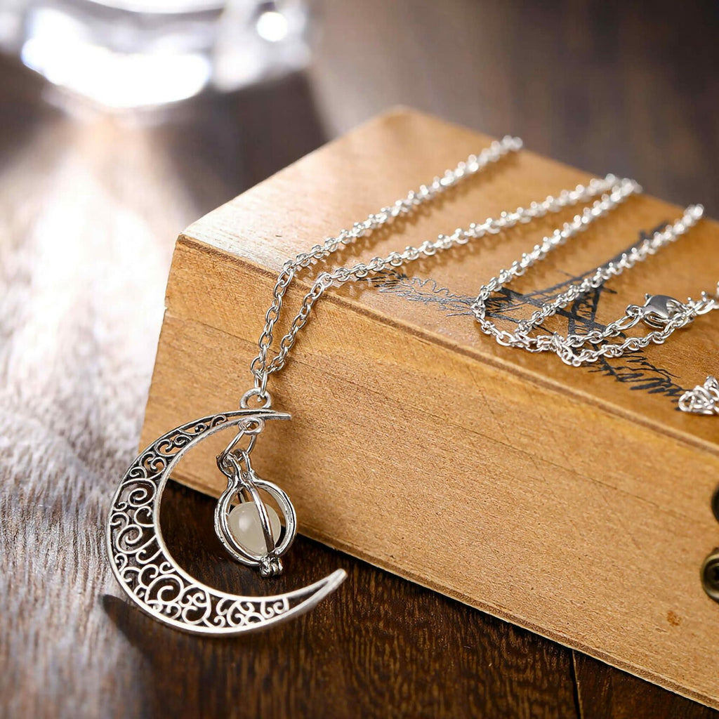Anvirtue Moonstone Glow Necklace Pendant Chain Green Healing Quartz Alloy